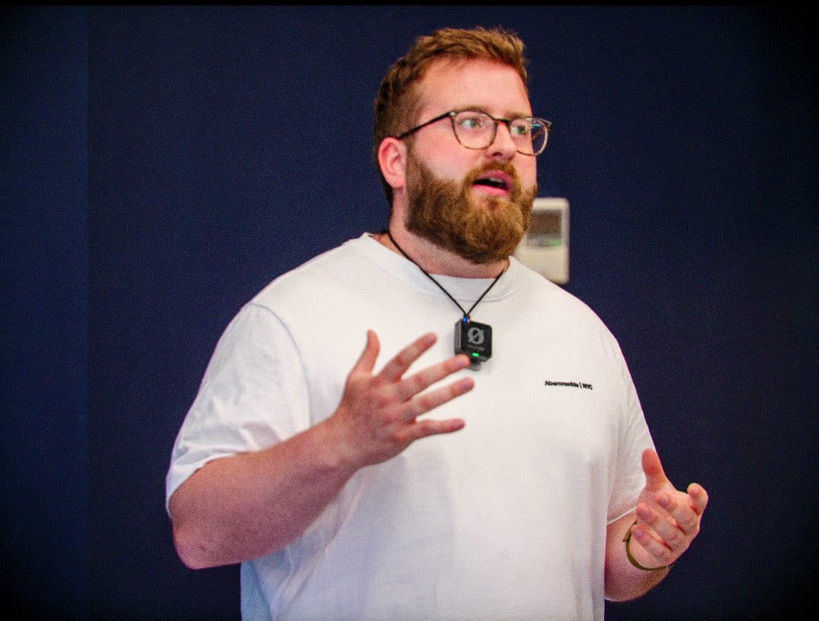 Cam speaking at EdinburghJS
